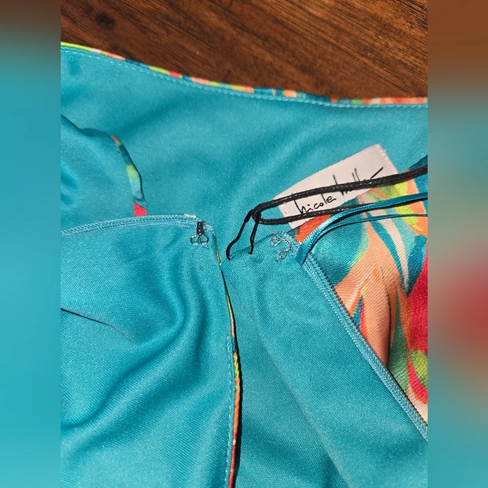 Nicole Miller Tropical Colorful One-Shoulder Maxi Dress 4 - Picture 6 of 8